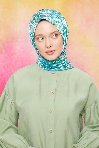 Levidor Green Batik Pattern Twill Digital Scarf