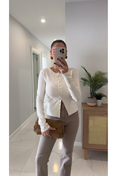 BİRCANÇİL Nus Ecru Snap Button Blouse