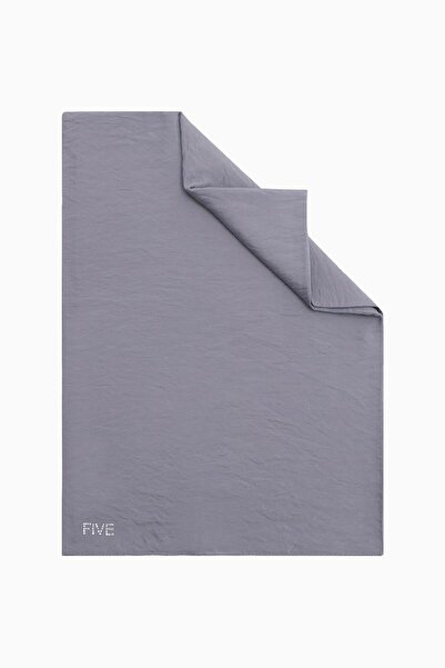 Levidor Light Gray Shine Begonia Shawl