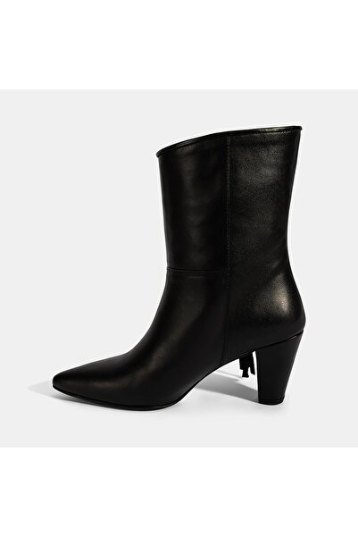 Desa Women's Black Tassel Detailed Heeled Leather Boots