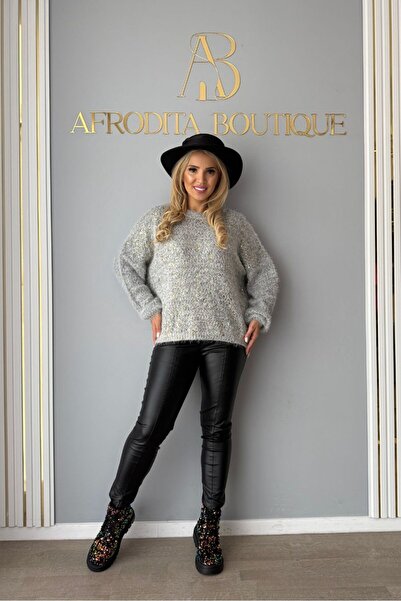 Afrodita Boutique Raspberry Sweater