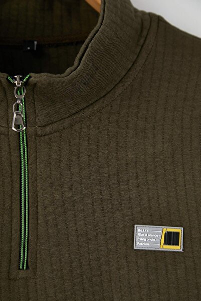 Trendyol Collection Haki Регулярна/нормална кройка С текстуриран етикет Подробна суитшърт с цип TMNAW26SW00062