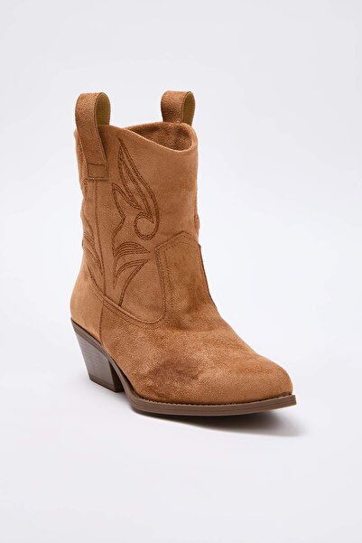TRENDYOL SHOES Γυναικείες μπότες Tan Suede Cowboy TAKAW26BO00066