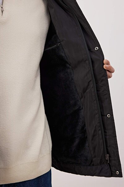 Trendyol Collection Black Regular Men's Coat Tmnaw26Mo00029
