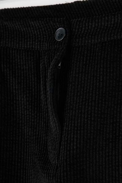 Trendyol Curve Black Corduroy Woven Plus Size Shorts Tbbaw26Ap00008