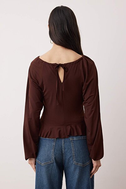 Trendyol Collection Dark Brown Window/Cut Out Detailed Accessory Knitted Blouse Tpraw24Bz00053