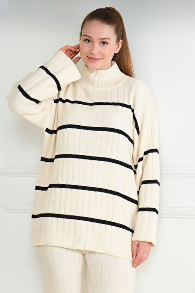 MAY MARA Stand-Up Collar 2-Piece Striped Blouse and Pants Tricot Suit