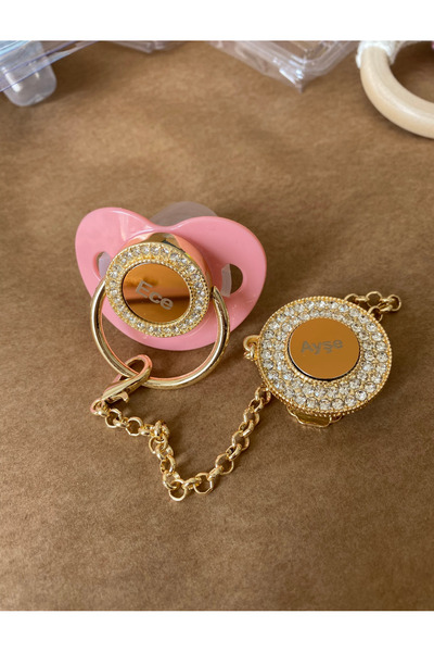tiny wood Altın Kaplama İsimli Zirkon Taşlı Silikon Emzik Seti (0-6 Ay) – Damaklı & Kişiye Özel Pembe