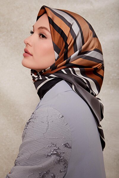 Levidor Smoked Square Pattern Twill Silk Scarf