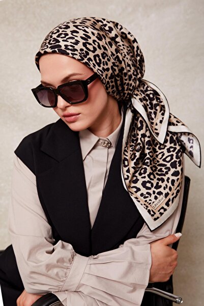 Levidor Ecru Leopard Pattern Twill Silk Scarf