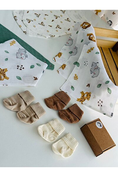 Fulya Tuhafiye Muslin & Bamboo Newborn Gift Set (Blanket, Handkerchief, Bib, Bodysuit, Socks)