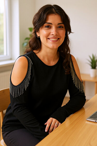 Ebsumu Γυναικεία μπλούζα μεγάλου μεγέθους με λεπτομέρεια με φούντα και λαιμόκοψη στον ώμο