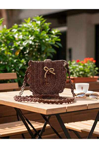 Boutique de Carbon حقيبة نسائية محبوكة بتفاصيل فيونكة - (حبوب القهوة)