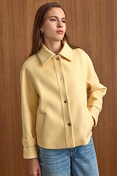 Olcay Snap Closure Pat Detailed Short Coat Yellow 3163