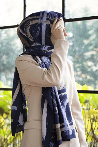 Vissona Γυναικείο σάλι πολυτελείας Medina Silk Navy Blue Beige