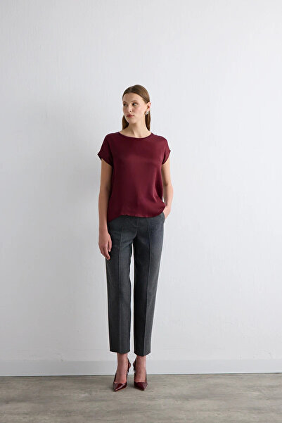 Gusto Round Neck Front Satin Viscose Tshirt - Burgundy