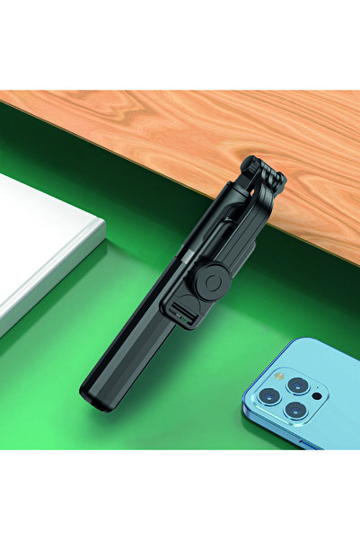 Torima SELFIE STICK INTEGRATED TRIPOD Q07 - Black