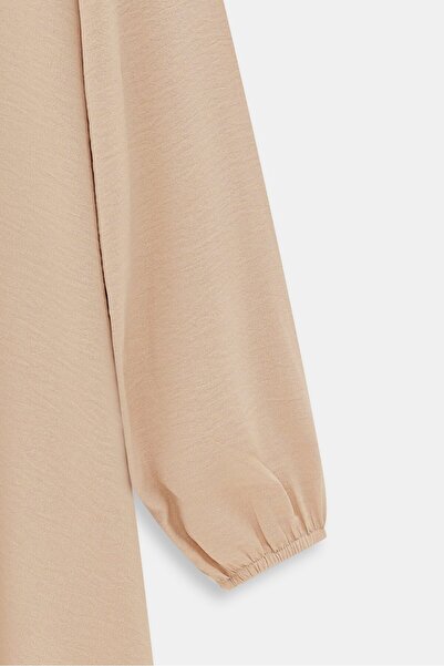 Saade Beige Women's Shirt Collar Wooden Buttoned Collage Elastic Aerobin Woven Tunic - Regular Fit