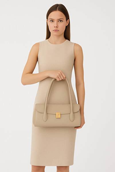 Kumsal Allure حقيبة يد وكتف أنيقة بإبزيم عتيق الطراز