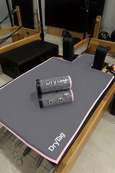 DryTag Reformer Pilates Havlusu, Pembe Biyeli, Çift Taraflı Hızlı Kuruyan Yüksek Emici Mikrofiber kumaş