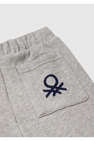 United Colors of Benetton Φούτερ τσέπης με λογότυπο