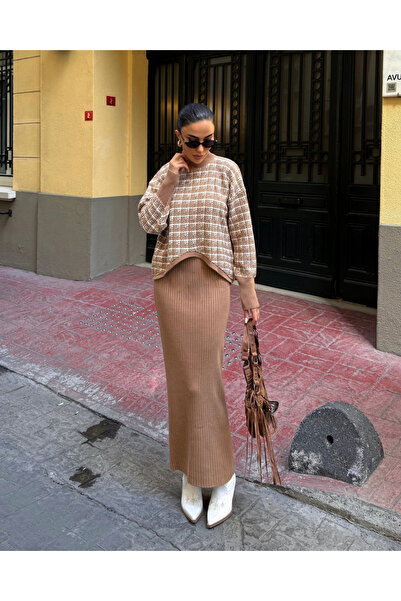 Fav Style Women's Half-High Collar Plaid Pattern Sweater and Sleeveless V-Neck Long Dress Bottom-Top Knitwear Set Camel