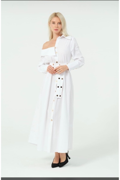 Kübra özbey boutıque Tek omzu açık kemerli gold düğmeli gömlek elbise