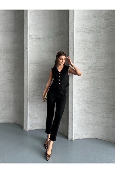 ubmbutik Suede Suit with Buttoned Vest and Accessories