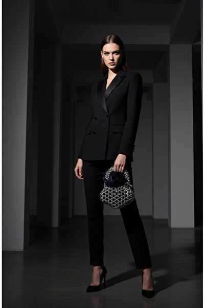 Las Perlas حقيبة يد بتصميم قلب فضي اللون مطرز بالخرز