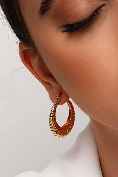 Leo'Stone VİP Xuping Burgulu Elips İstiridye Tasarım Kararmaz Renk Atmaz Kadın Çelik Küpe