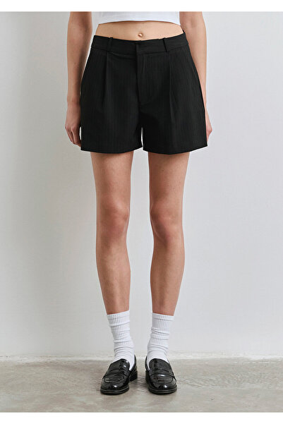 Mavi Çizgili Siyah Şort 1410217-85353