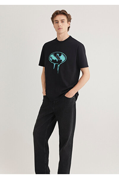 Mavi Μαύρο μπλουζάκι με στάμπα Batman Loose Fit / Loose Relaxed Fit 0612566 -900