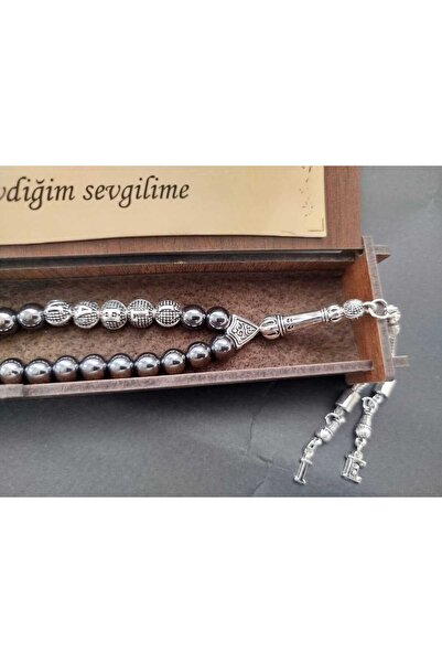 Hisar Center isimli kişiye özel kutulu doğaltaş hematit tesbih soru& cevap kısmından isim belirtiniz