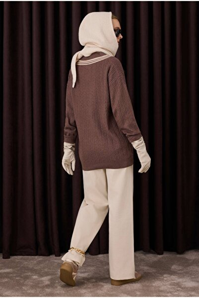 HEQA V Yaka Dokulu Triko Kahverengi