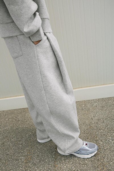 Bershka Balloon fit felt texture trousers with darts