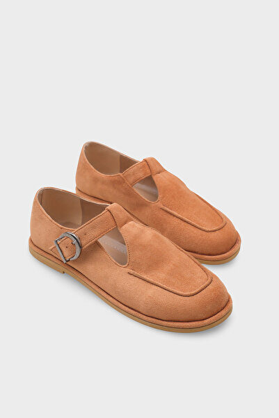 Capone Outfitters Bryna Banded Buckle Loafer