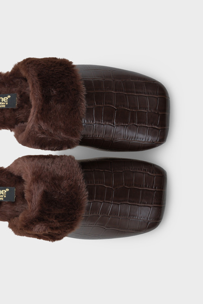 Capone Outfitters Γυναικείες παντόφλες με φτερά γονδόλας Elyse