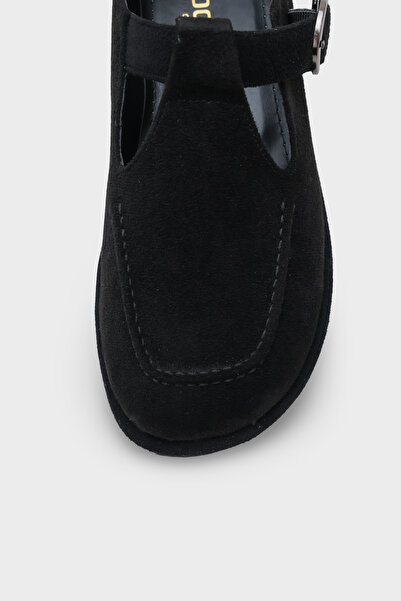 Capone Outfitters Bryna Banded Buckle Loafer