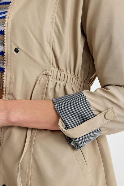 comstar Kadın Beli Büzgülü Kısa Düz Desenli Trençkot