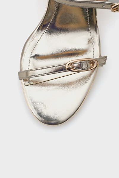 Capone Outfitters Γυναικείες κομψές παντόφλες Lucky Heeled Double Banded Metallic