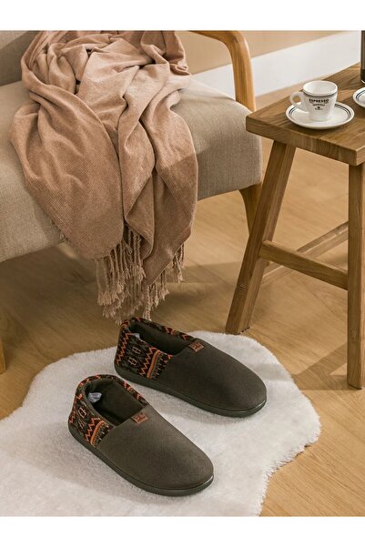 LC Waikiki Tere, Kora