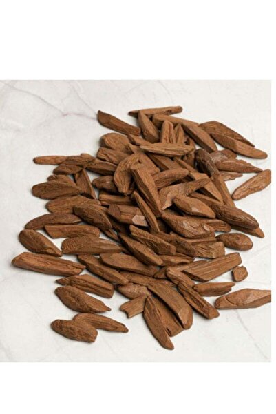 Story of candle Enhanced Moroccan Oud 3+1 oz offer comes in luxurious boxes