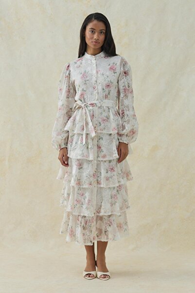 Elbee Fashion Woman Φόρεμα με ριγέ ροζ βολάν με στρώσεις