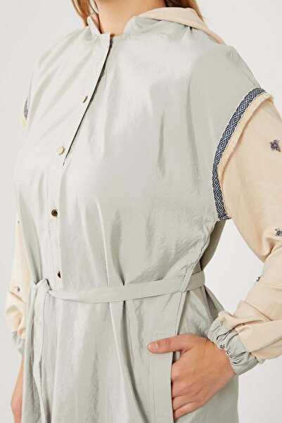 Levidor Πράσινο-Μπεζ καμπαρντίνα με με κουκούλα κεντημένα μανίκια