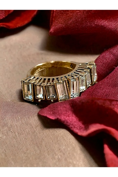 FAYRA ACCESSORIES Crystal Ring with Piano Stone Figure