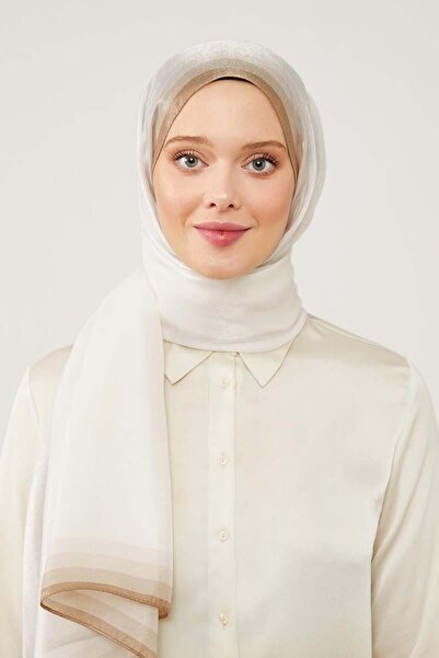 Levidor Ecru Color Transitional Amber Shawl