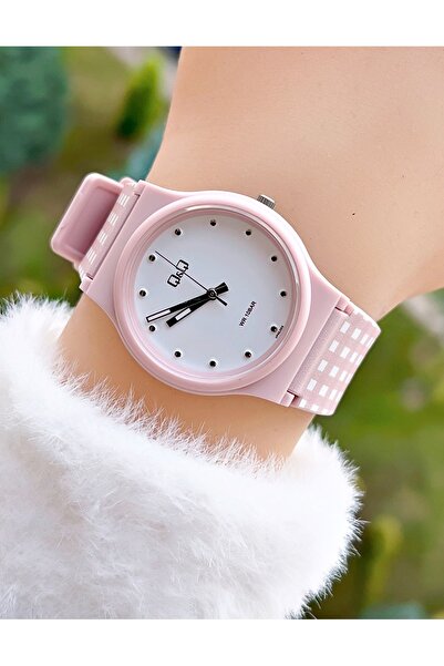 Q&Q 10 Atm Waterproof Silicone Strap Young Girl Wristwatch