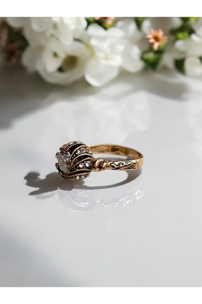 FAYRA ACCESSORIES خاتم مرصع بالألماس من حجر الزركون