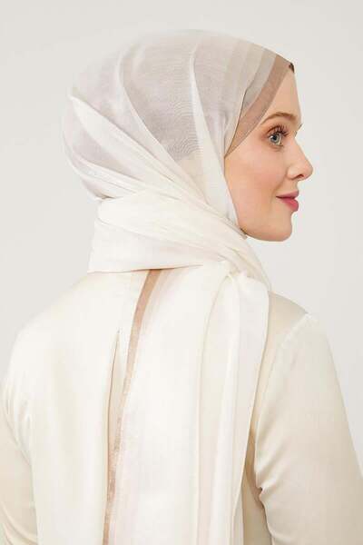 Levidor Ecru Color Transitional Amber Shawl