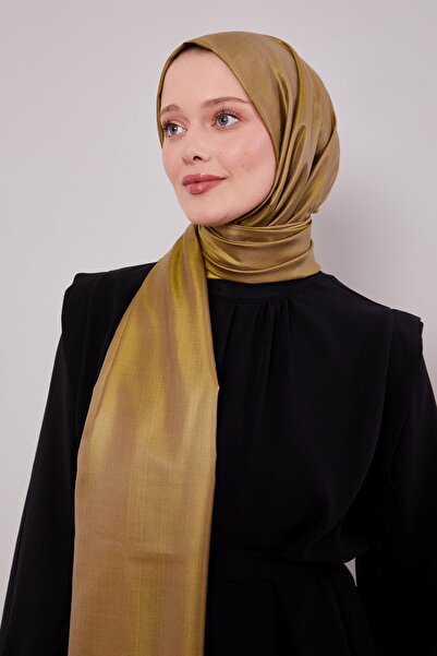 Levidor Green Silk Shawl